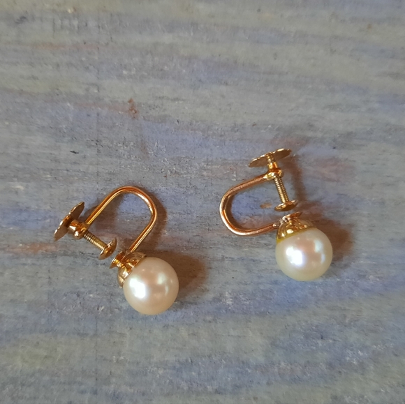 Vintage 18K Yellow Gold Custom Made Cultured Pearl Screwback Earrings - Picture 10 of 15